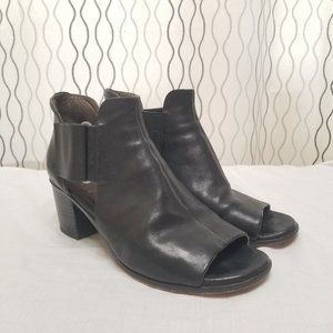 39 Bootie Coclico Black Leather Open Toe Heel Sandals